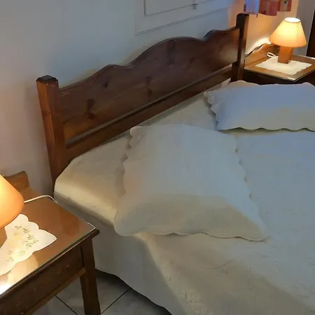 Mina's In Naxos Island Pensjonat Agios Prokopios (Naxos)