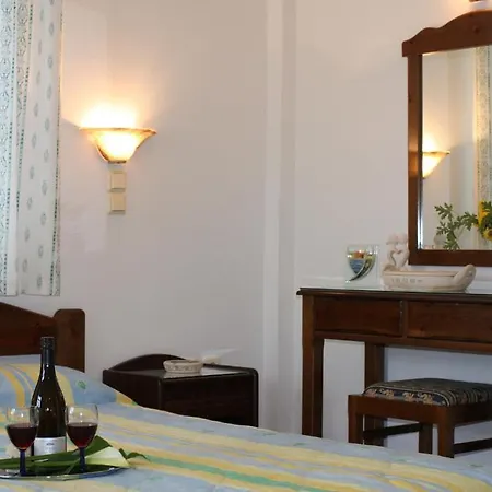 Mina's In Naxos Island Pensjonat 2*