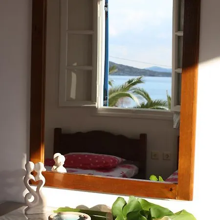 Mina's In Naxos Island Agios Prokopios (Naxos)