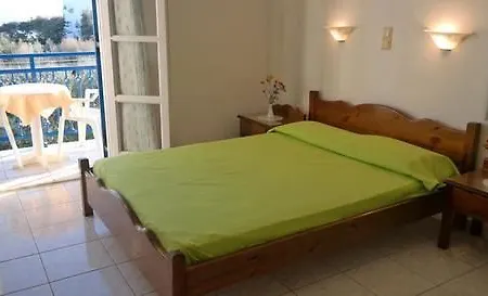 Pensjonat Mina's In Naxos Island 2*