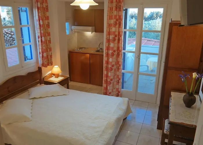 Mina's In Naxos Island 阿吉奥斯普罗科皮奥斯