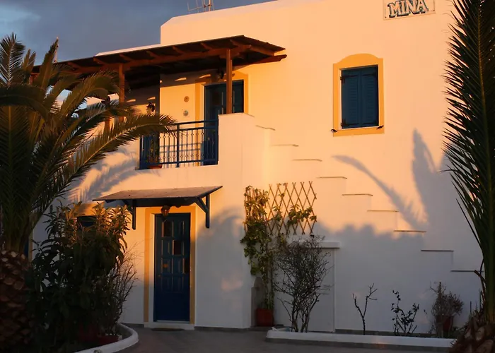 Mina's In Naxos Island 招待所 2*