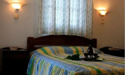 Mina's In Naxos Island 2*