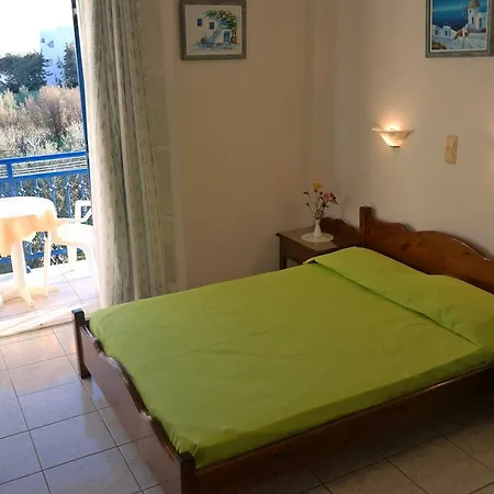 Mina's In Naxos Island