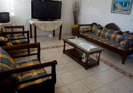 Mina's In Naxos Island Pensionat