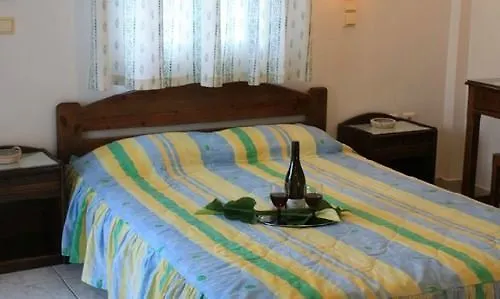 Mina's In Naxos Island בית הארחה איוס פרוקופיוס